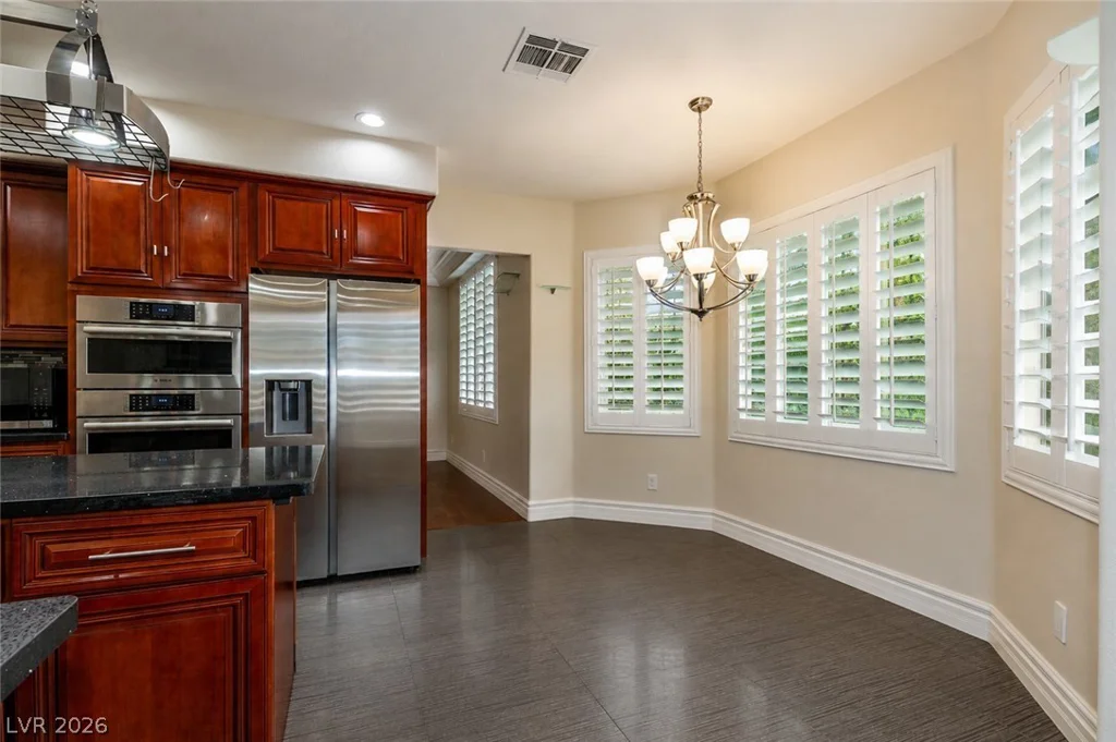 9592 Camino Capistrano, Las Vegas, NV 89147