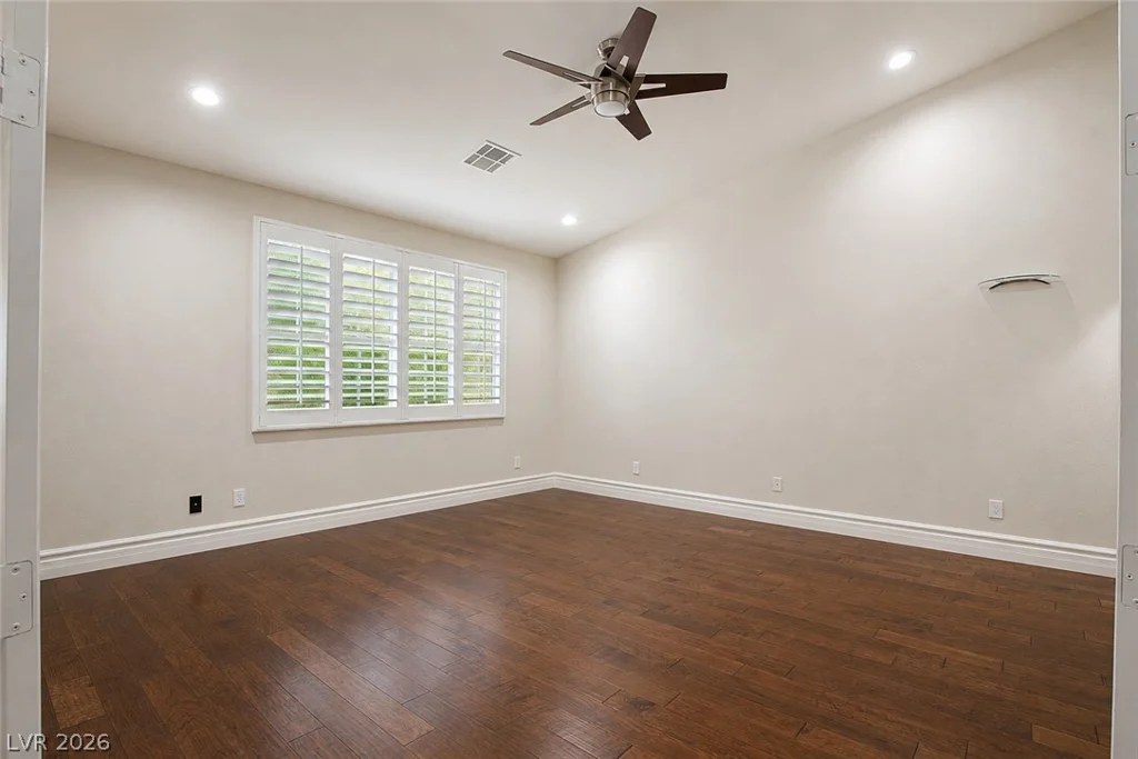 9592 Camino Capistrano, Las Vegas, NV 89147