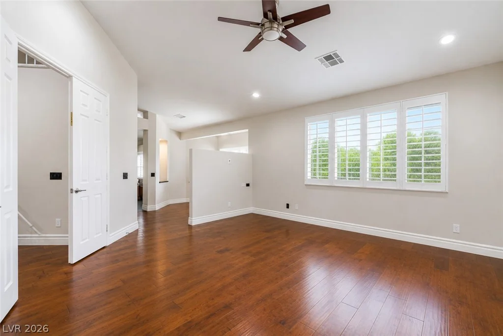 9592 Camino Capistrano, Las Vegas, NV 89147