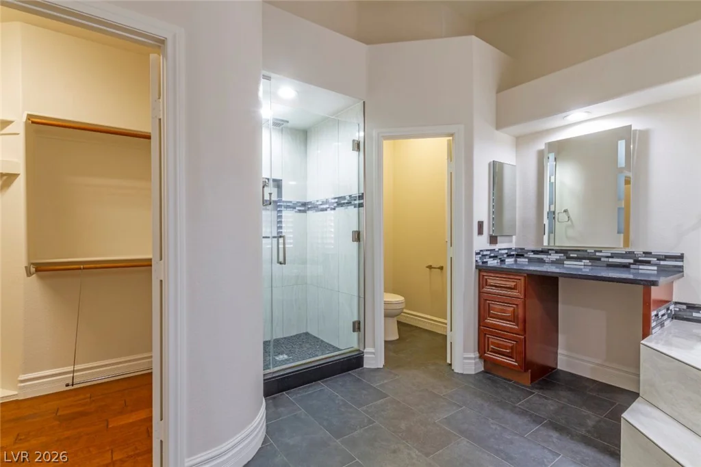 9592 Camino Capistrano, Las Vegas, NV 89147