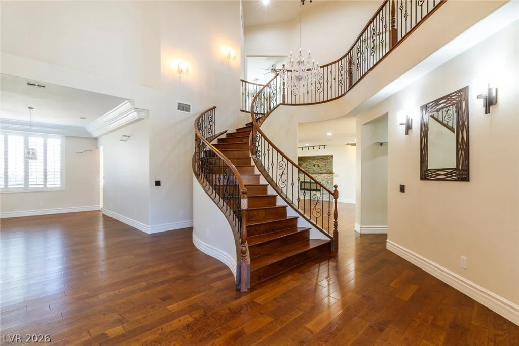 9592 Camino Capistrano, Las Vegas, NV 89147