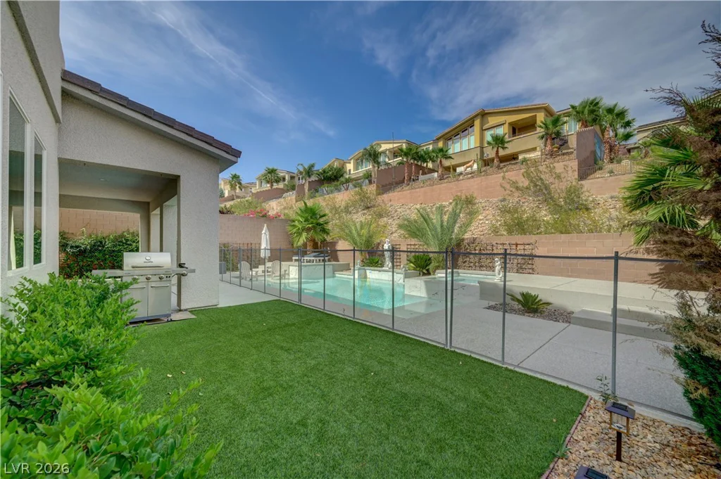 32 Vista Outlook, Henderson, NV 89011
