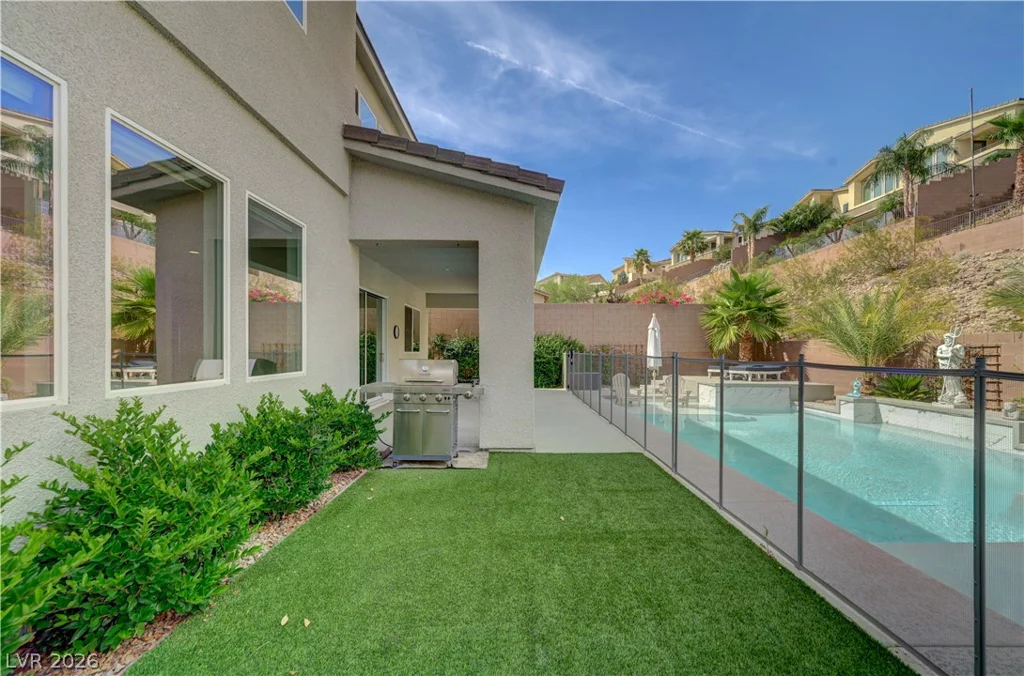 32 Vista Outlook, Henderson, NV 89011