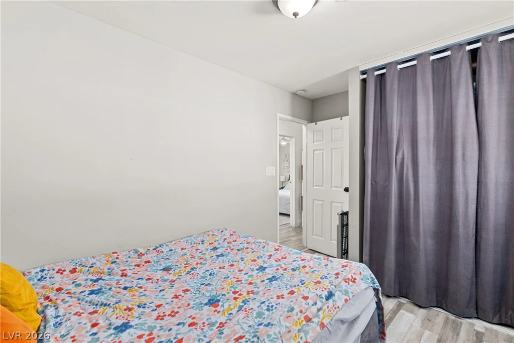 6214 Gunderson, Las Vegas, NV 89103