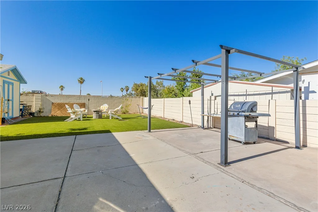 6214 Gunderson, Las Vegas, NV 89103