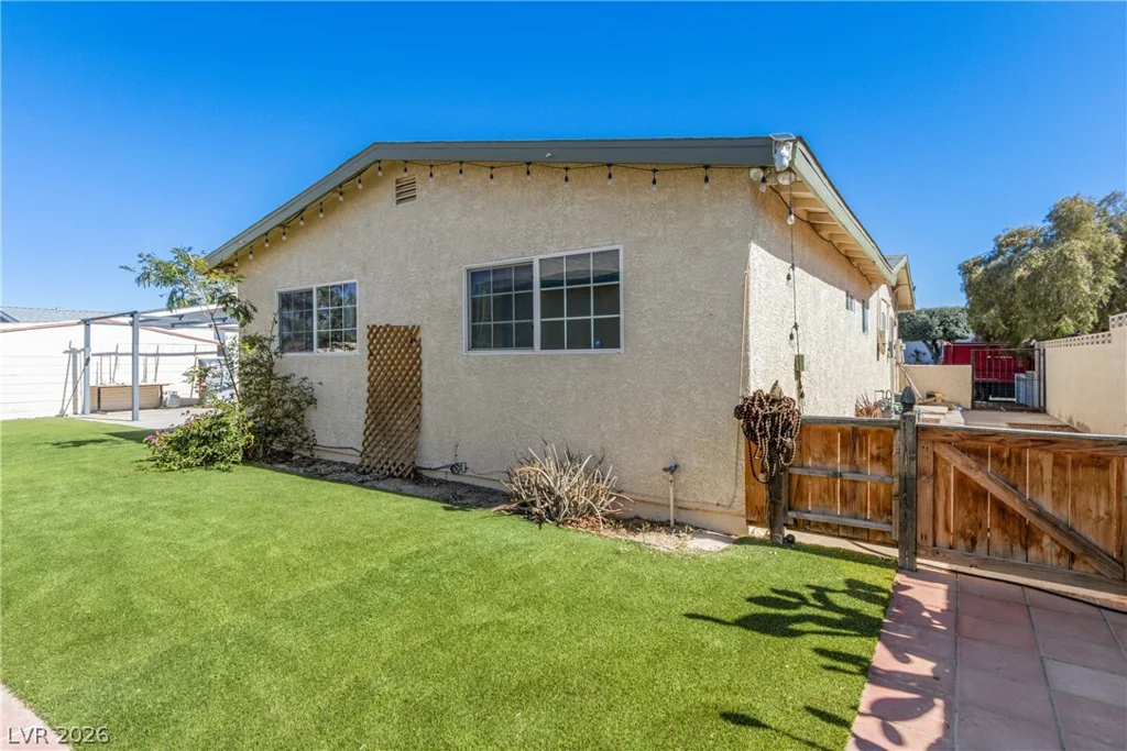 6214 Gunderson, Las Vegas, NV 89103
