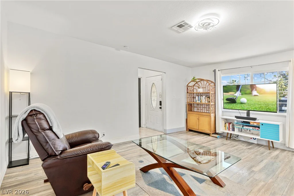 6214 Gunderson, Las Vegas, NV 89103