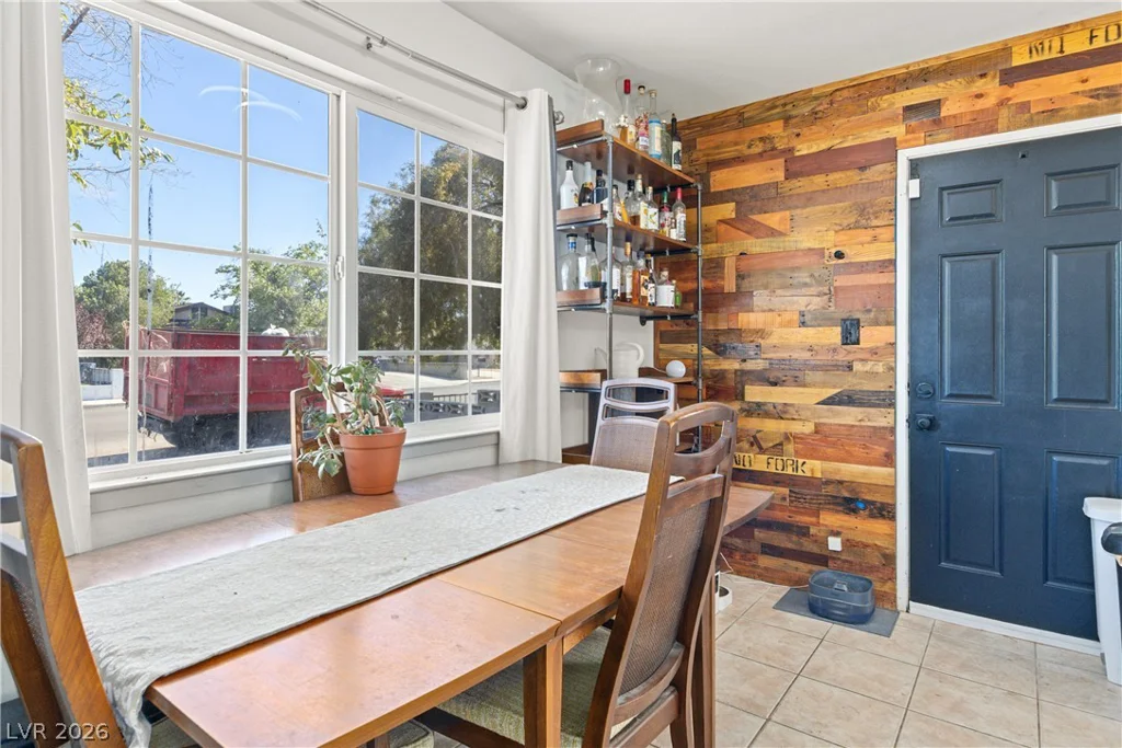 6214 Gunderson, Las Vegas, NV 89103