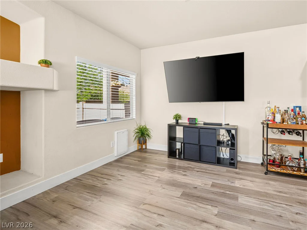 6495 Clara Bow, Las Vegas, NV 89122