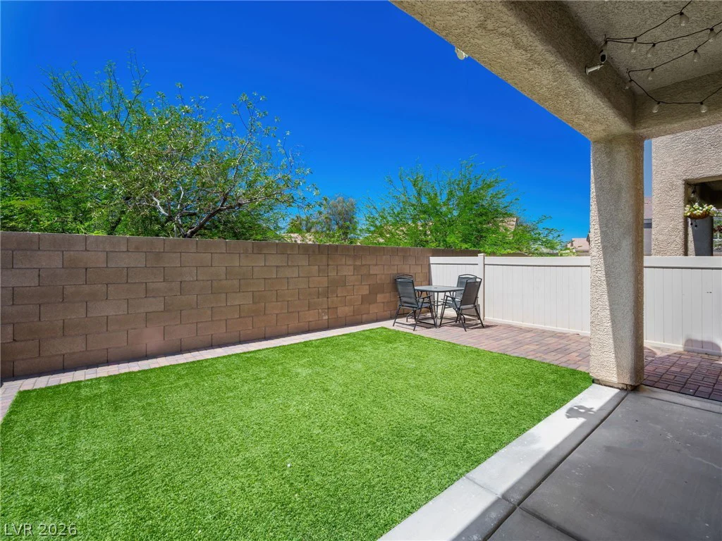 6495 Clara Bow, Las Vegas, NV 89122