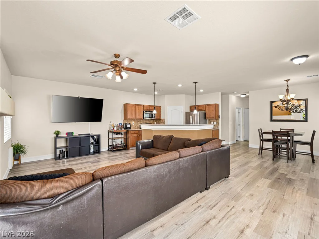 6495 Clara Bow, Las Vegas, NV 89122