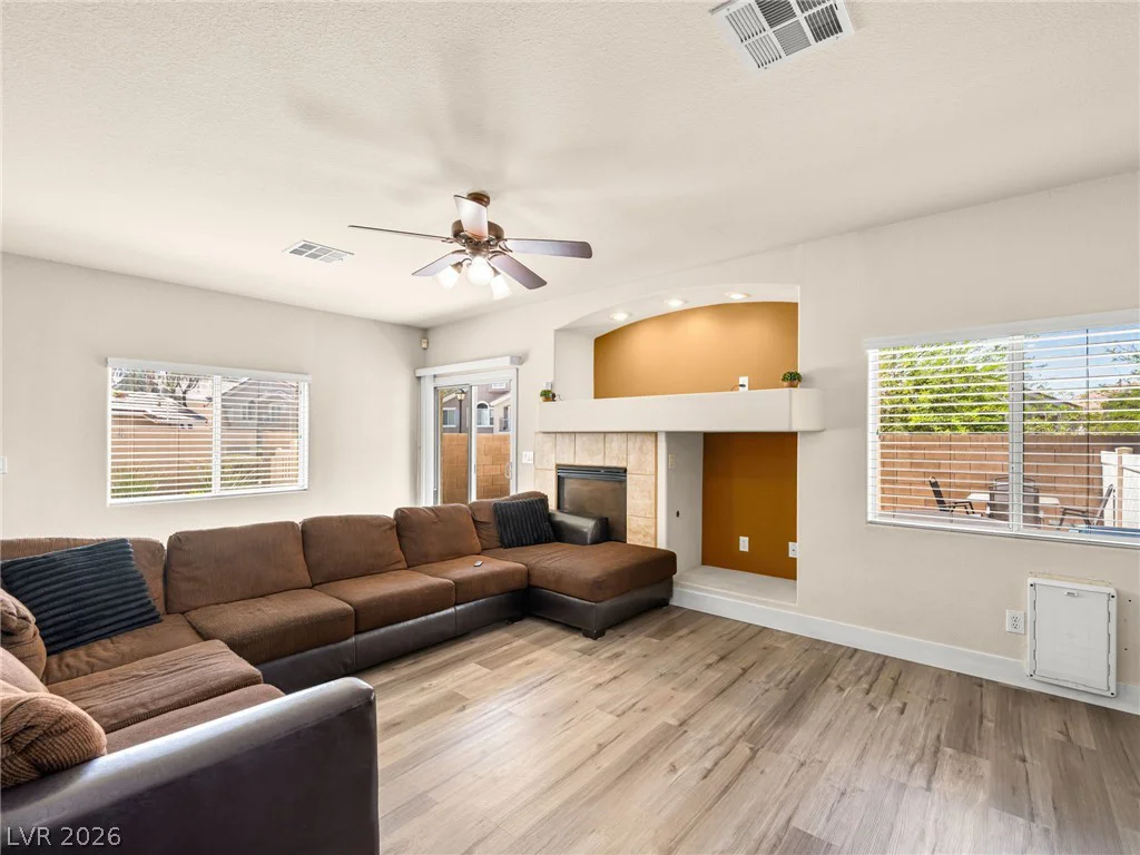 6495 Clara Bow, Las Vegas, NV 89122