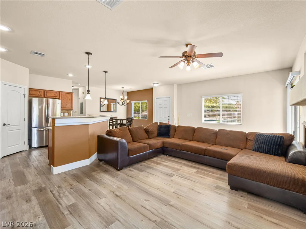 6495 Clara Bow, Las Vegas, NV 89122