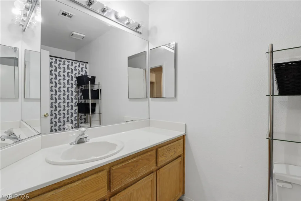 9051 Hollow Green, Las Vegas, NV 89129