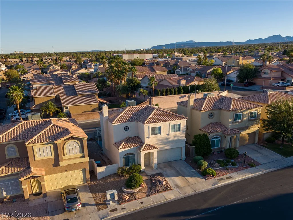 9051 Hollow Green, Las Vegas, NV 89129
