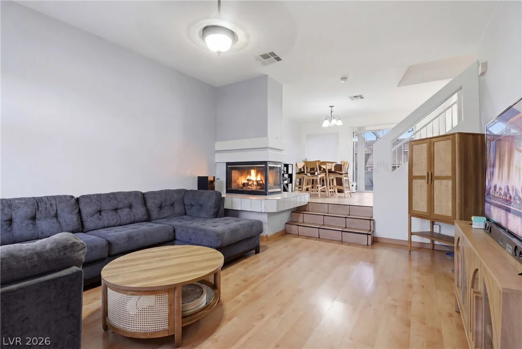 9051 Hollow Green, Las Vegas, NV 89129
