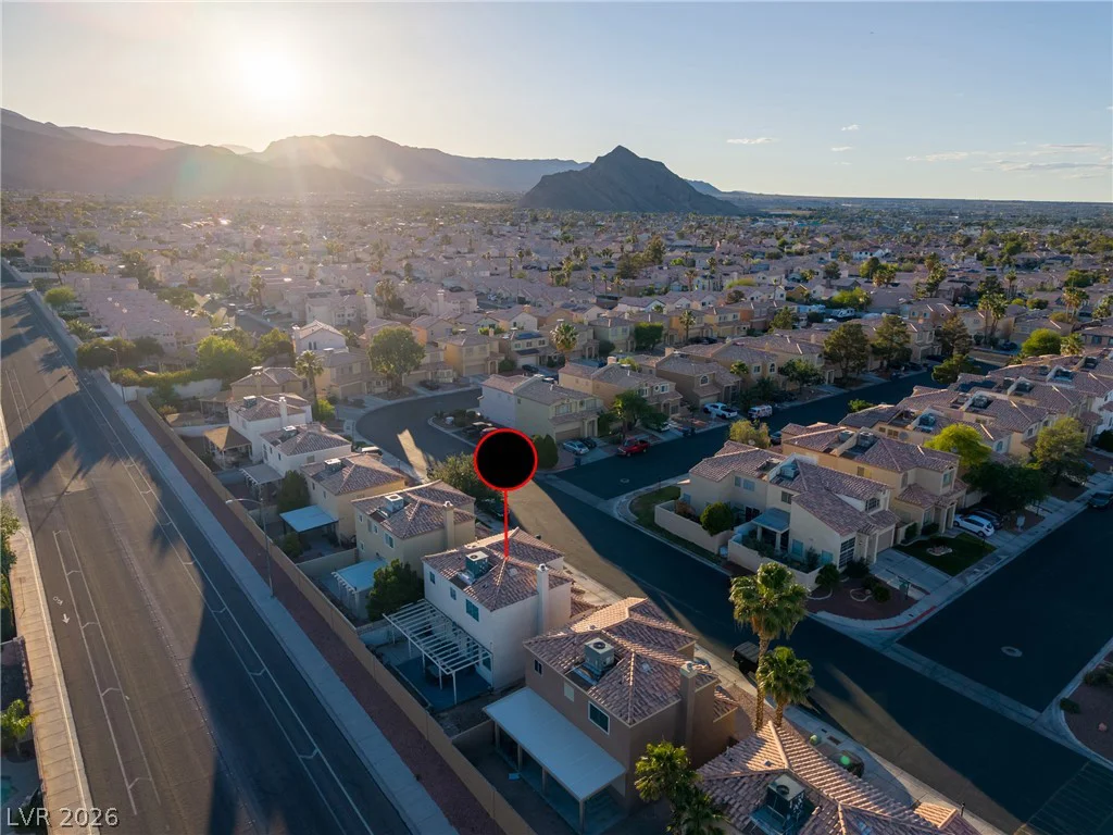 9051 Hollow Green, Las Vegas, NV 89129