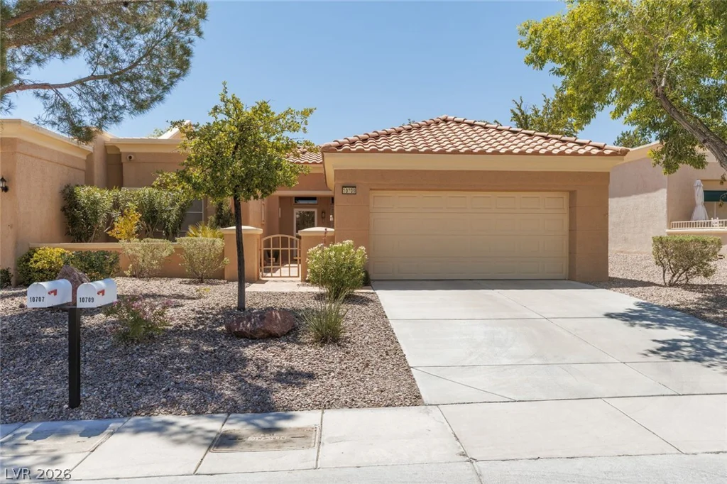 10709 Mission Lakes, Las Vegas, NV 89134