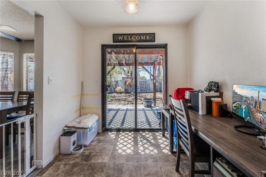 6673 Pleasant Plains, Las Vegas, NV 89108
