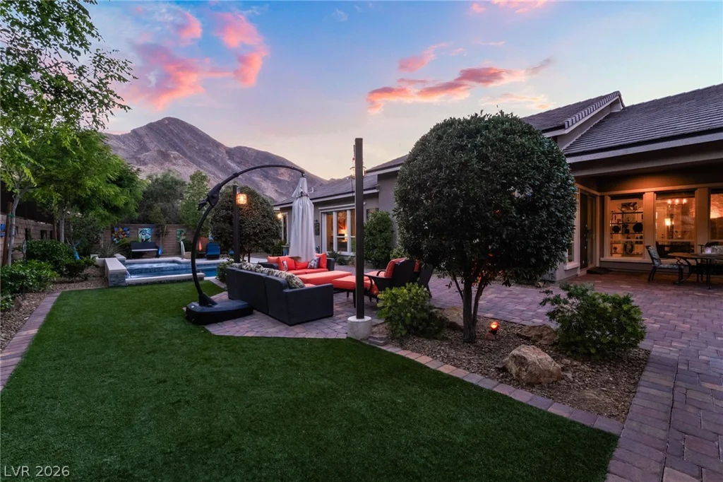 11111 Luna Blanca, Las Vegas, NV 89138