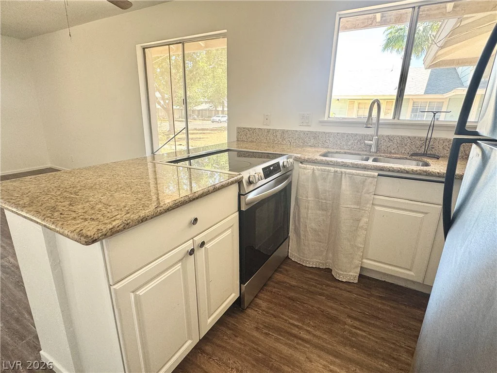 1433 Elizabeth, Las Vegas, NV 89119