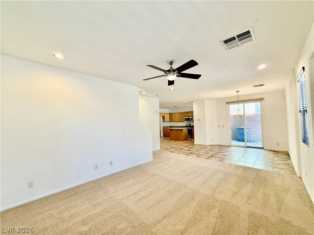 10528 Groton, Las Vegas, NV 89129
