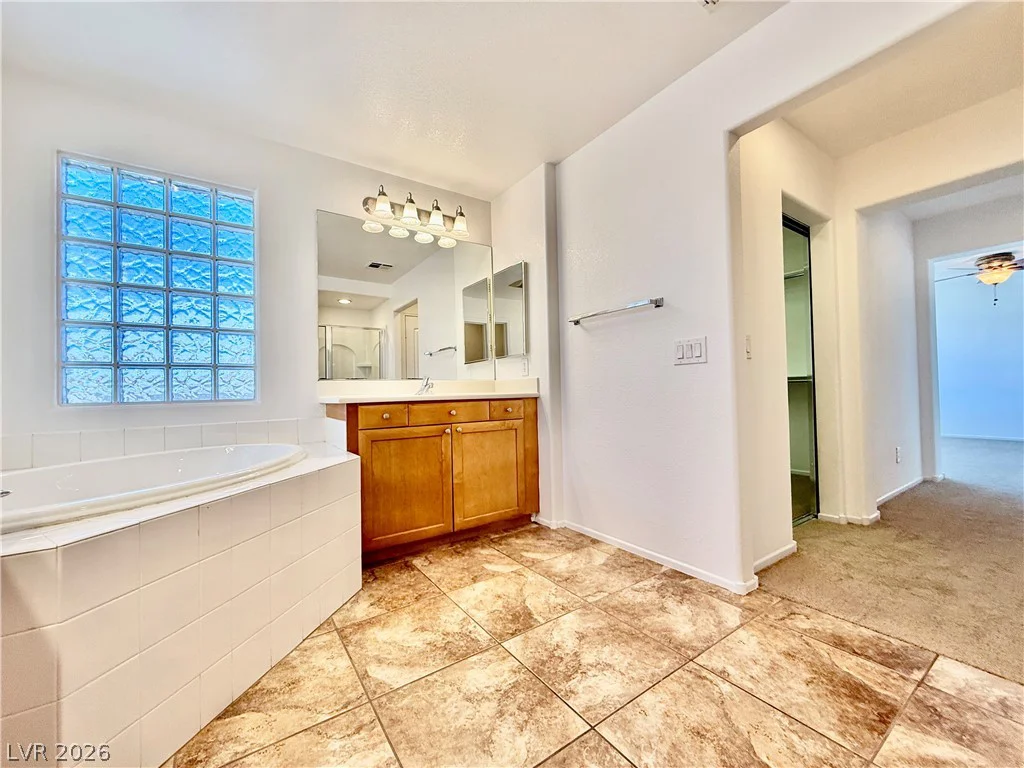 10528 Groton, Las Vegas, NV 89129