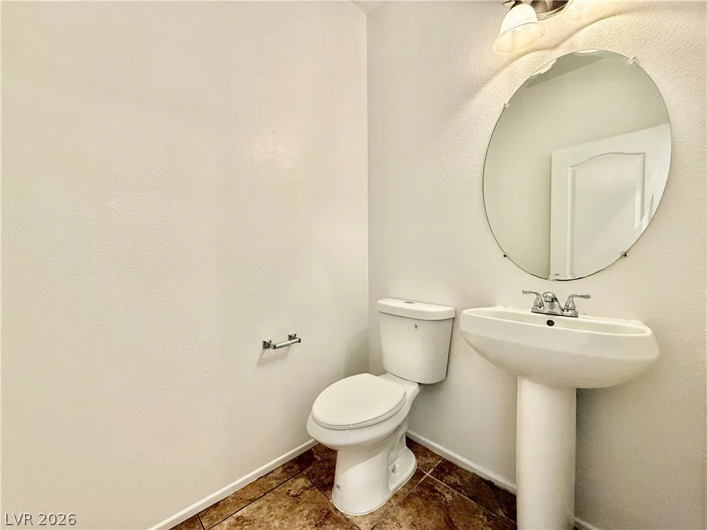 10528 Groton, Las Vegas, NV 89129