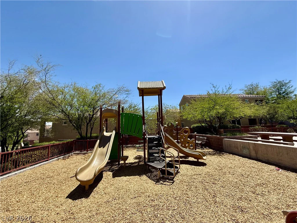 10528 Groton, Las Vegas, NV 89129