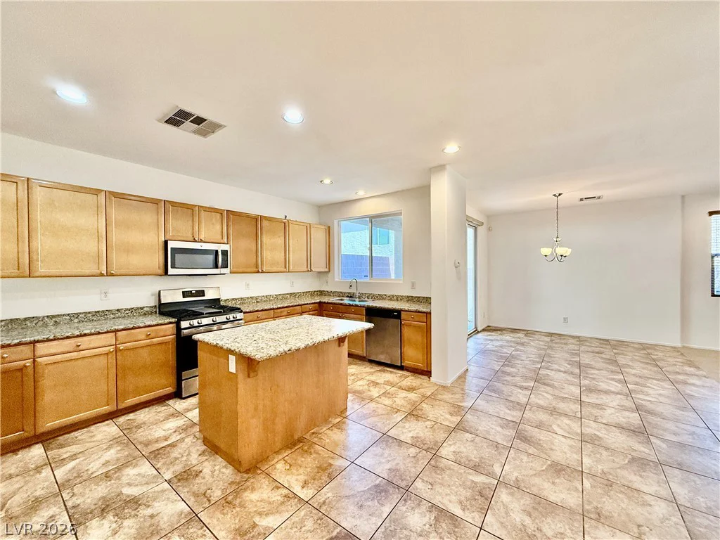 10528 Groton, Las Vegas, NV 89129