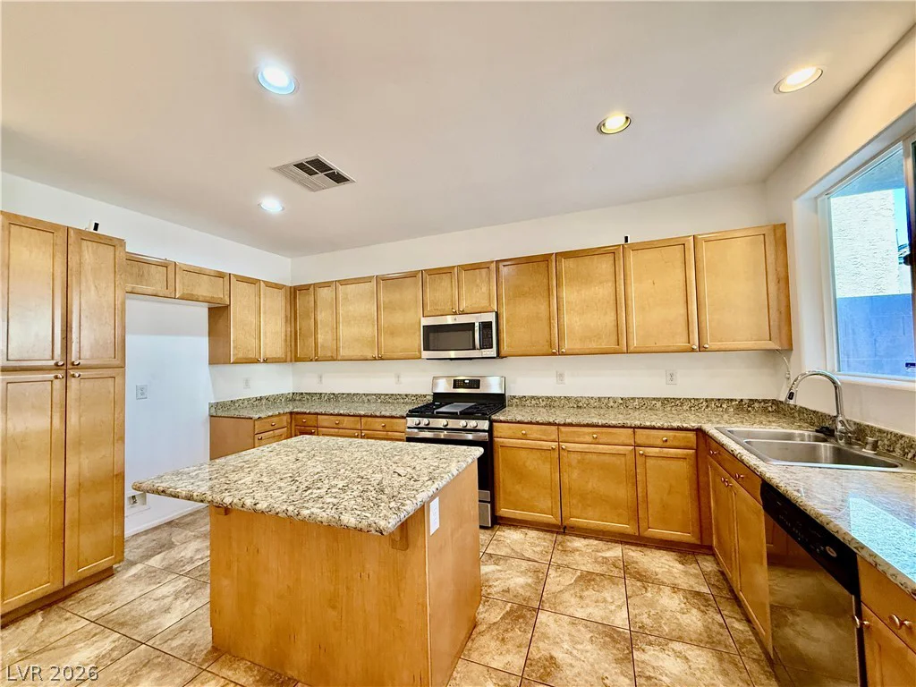 10528 Groton, Las Vegas, NV 89129