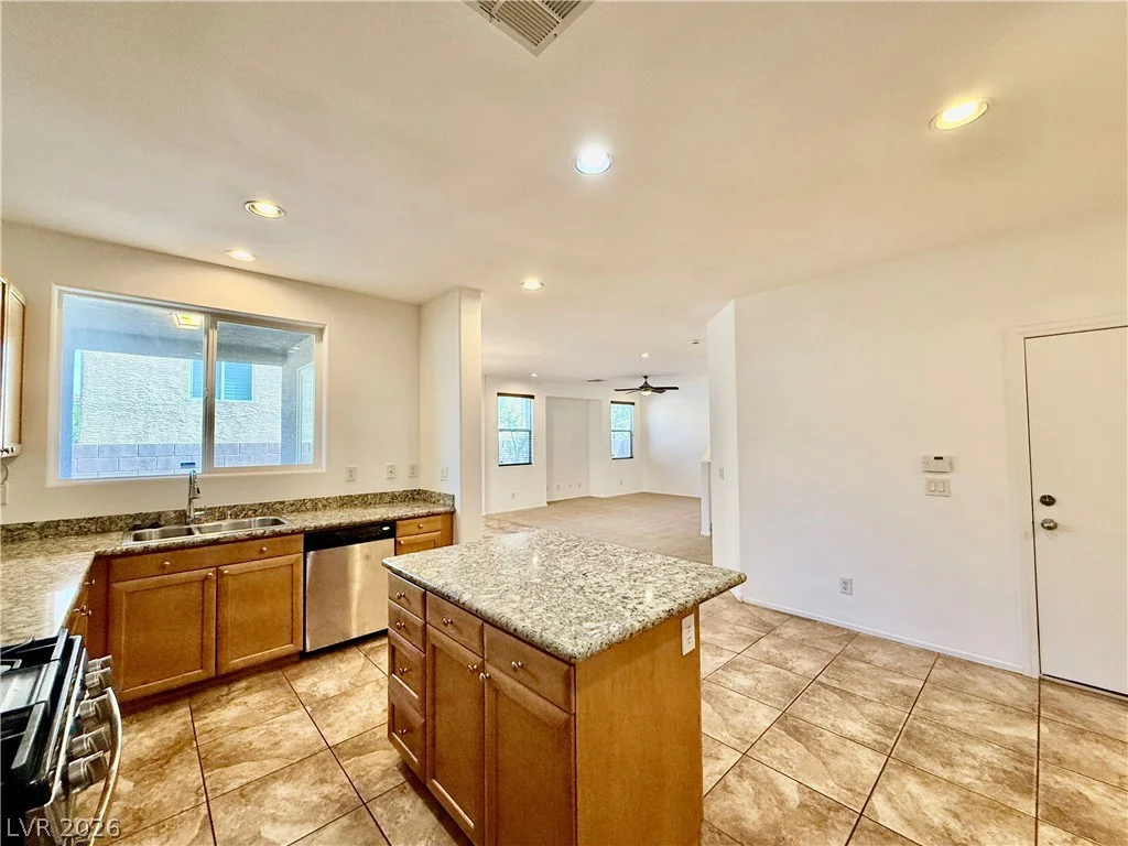10528 Groton, Las Vegas, NV 89129