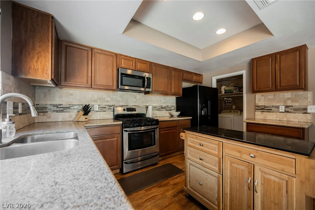 3033 Peridot, Las Vegas, NV 89121