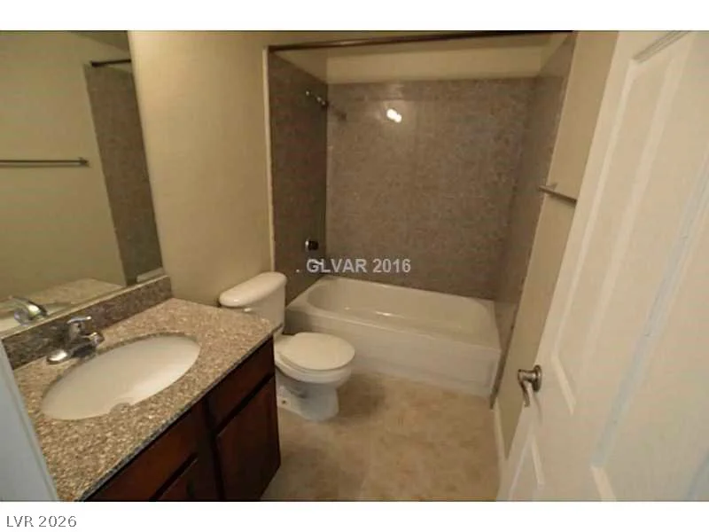 5229 Indian River, Las Vegas, NV 89103