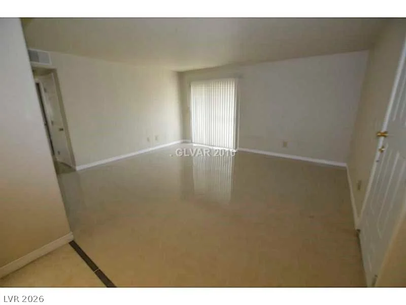 5229 Indian River, Las Vegas, NV 89103