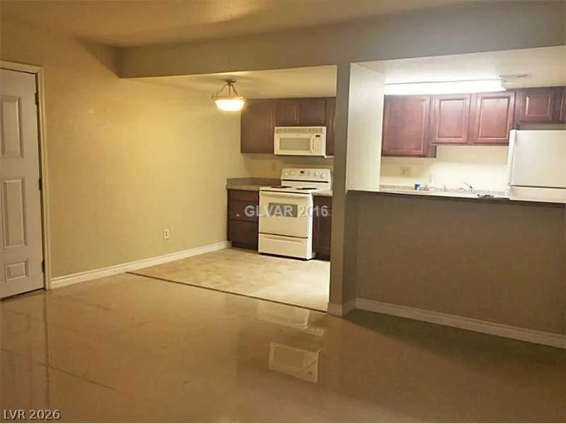 5229 Indian River, Las Vegas, NV 89103