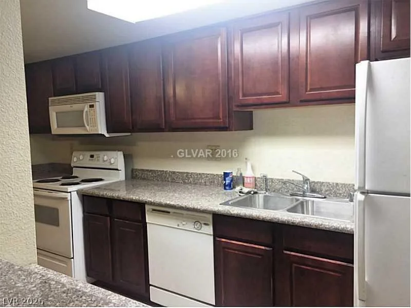 5229 Indian River, Las Vegas, NV 89103