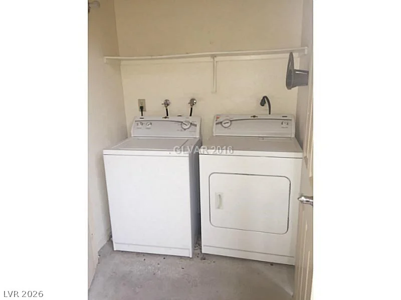 5229 Indian River, Las Vegas, NV 89103