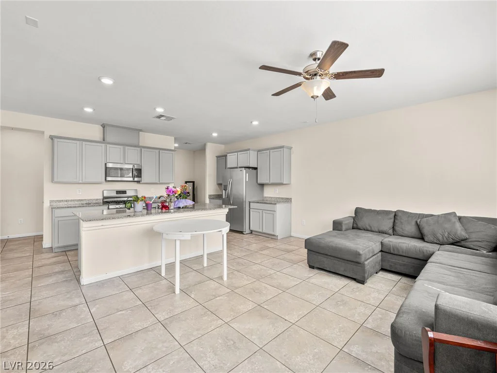 7246 Dazzle Point, North Las Vegas, NV 89084