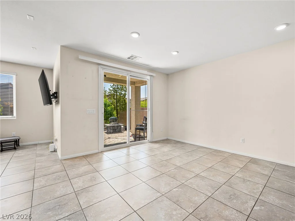 7246 Dazzle Point, North Las Vegas, NV 89084