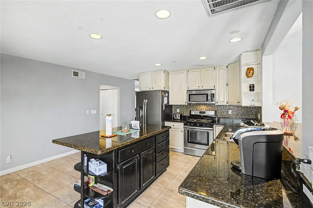 7310 Pleasant View, Las Vegas, NV 89147