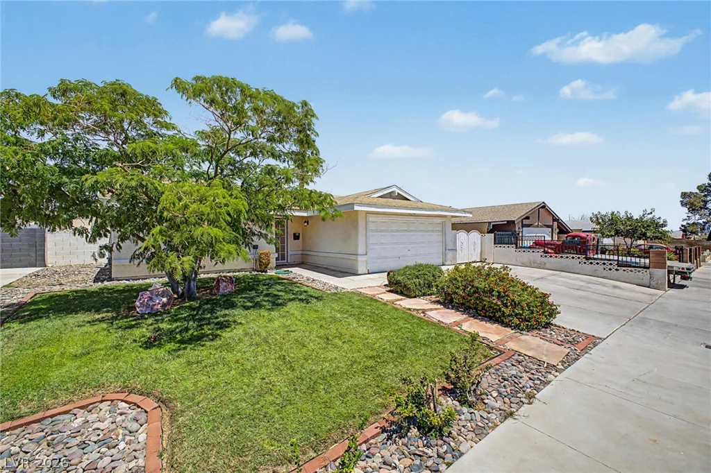 7310 Pleasant View, Las Vegas, NV 89147