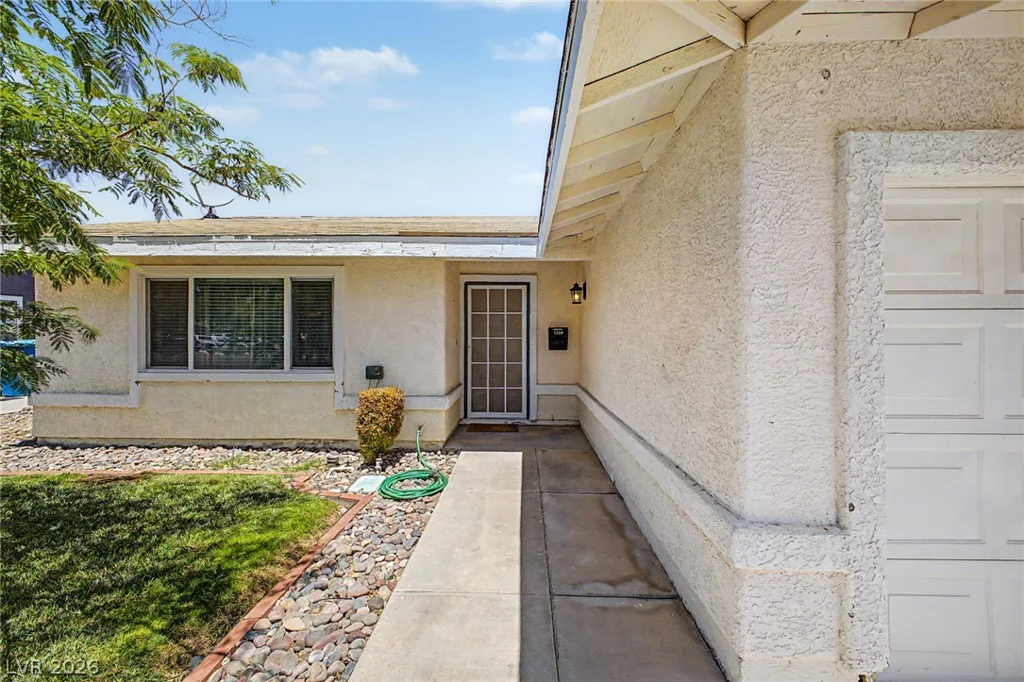 7310 Pleasant View, Las Vegas, NV 89147