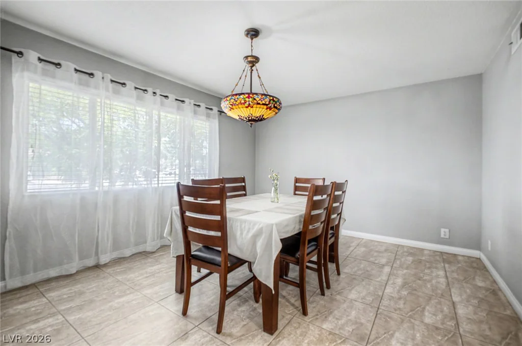 7310 Pleasant View, Las Vegas, NV 89147