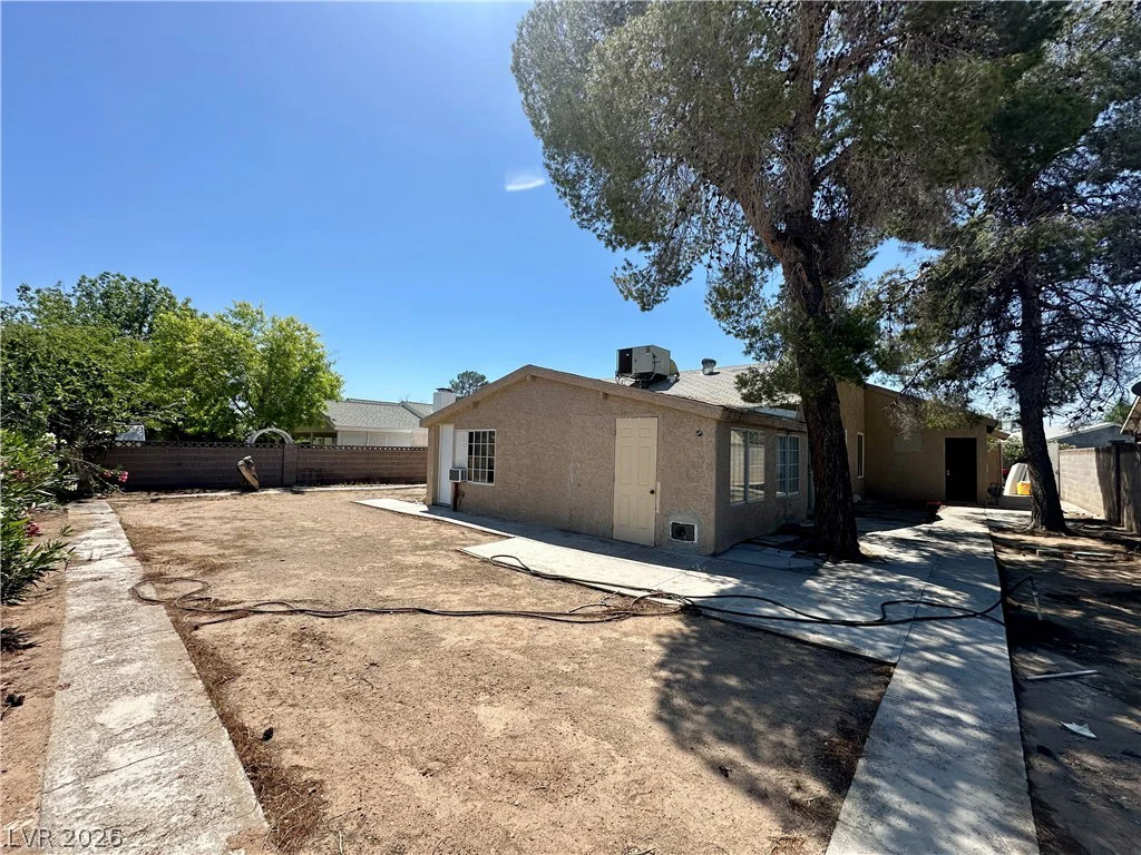 5316 Palmyra, Las Vegas, NV 89146