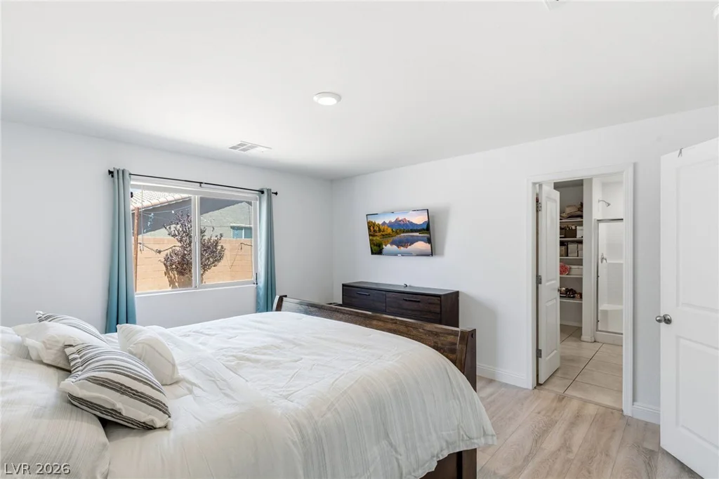 1869 Crystal Meadow, Las Vegas, NV 89115