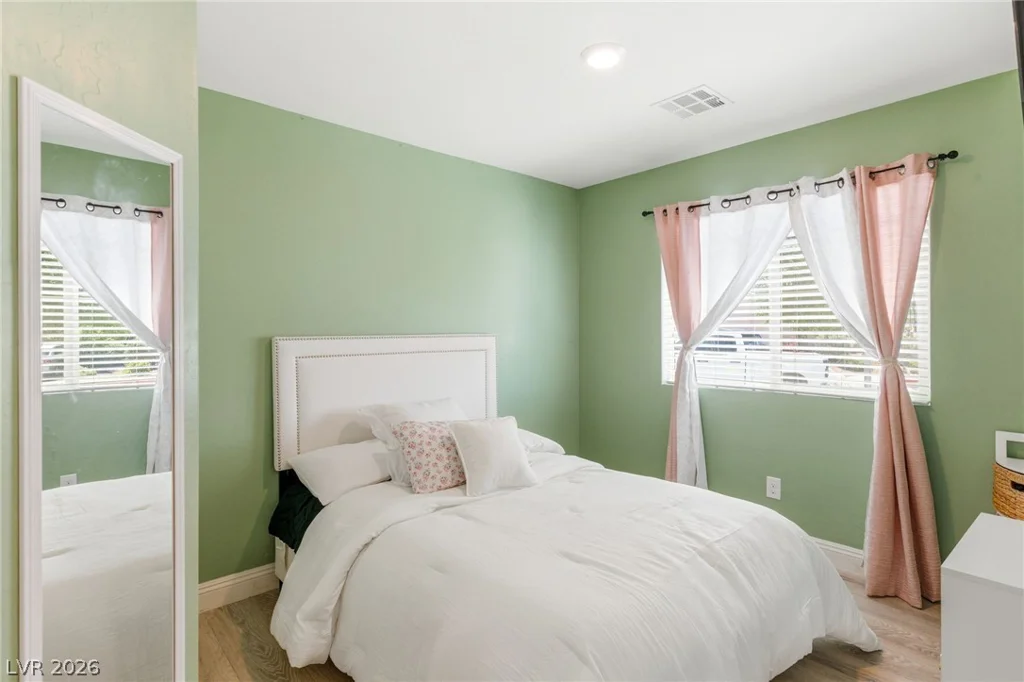 1869 Crystal Meadow, Las Vegas, NV 89115