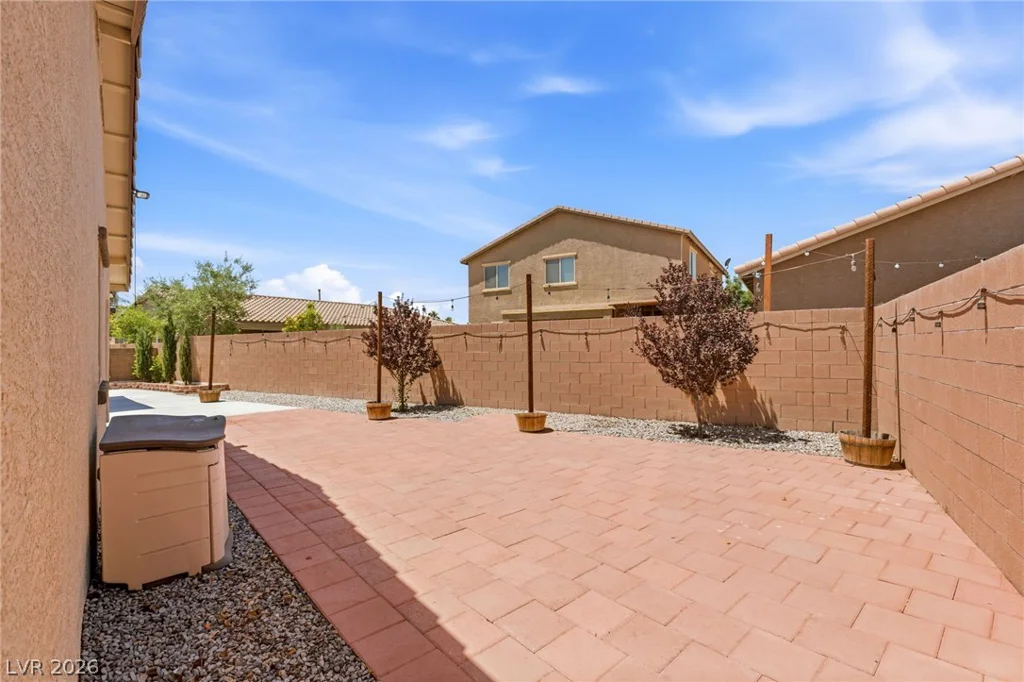1869 Crystal Meadow, Las Vegas, NV 89115