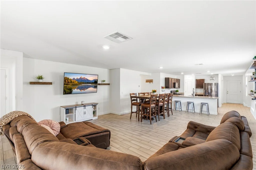 1869 Crystal Meadow, Las Vegas, NV 89115