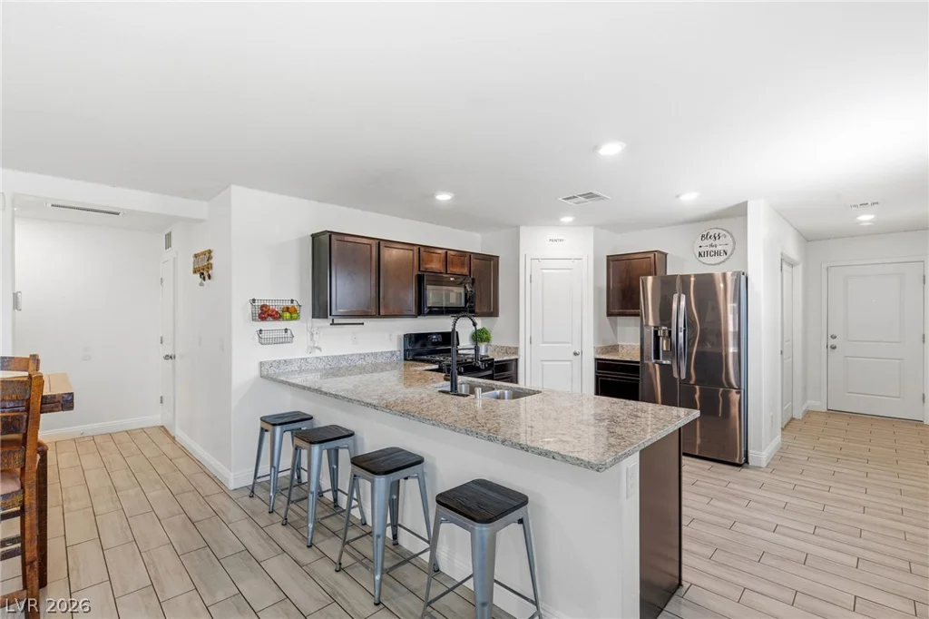 1869 Crystal Meadow, Las Vegas, NV 89115